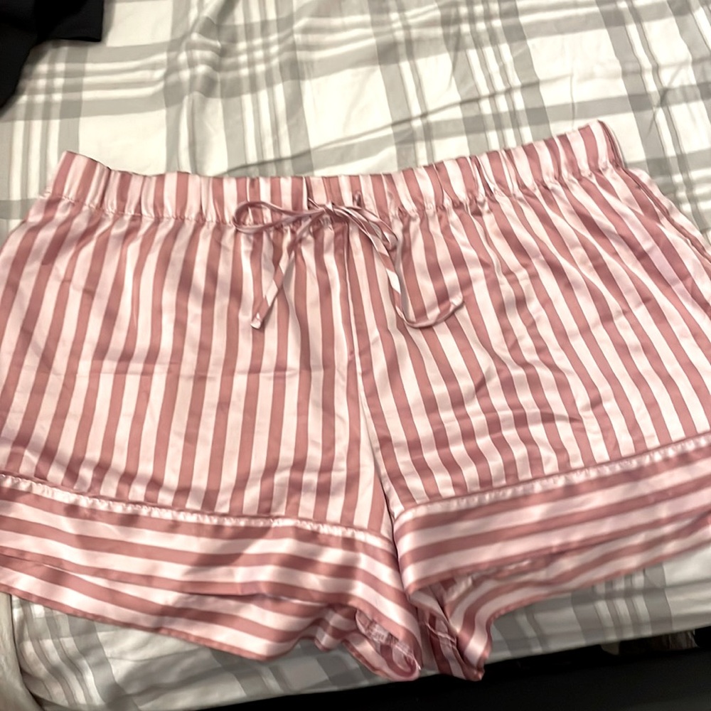 Sleep shorts. Size XL. Victoria Secret.